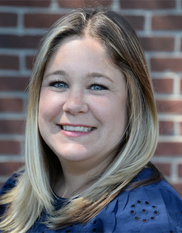 Shana DeFelice - 2025 Alumni Honor Roll recipient