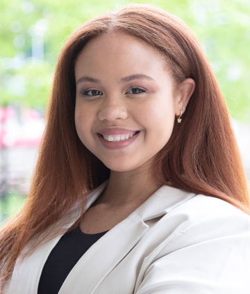 Lorraine Quintero, political science and public administration major