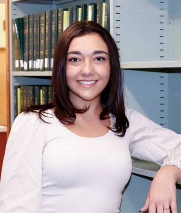 Gianna Del Monico, major in justice studies and minors in political science and philosophy