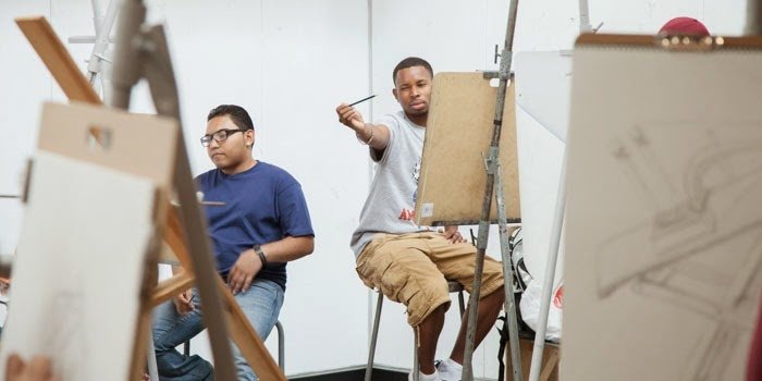 RIC Art students in drawing class