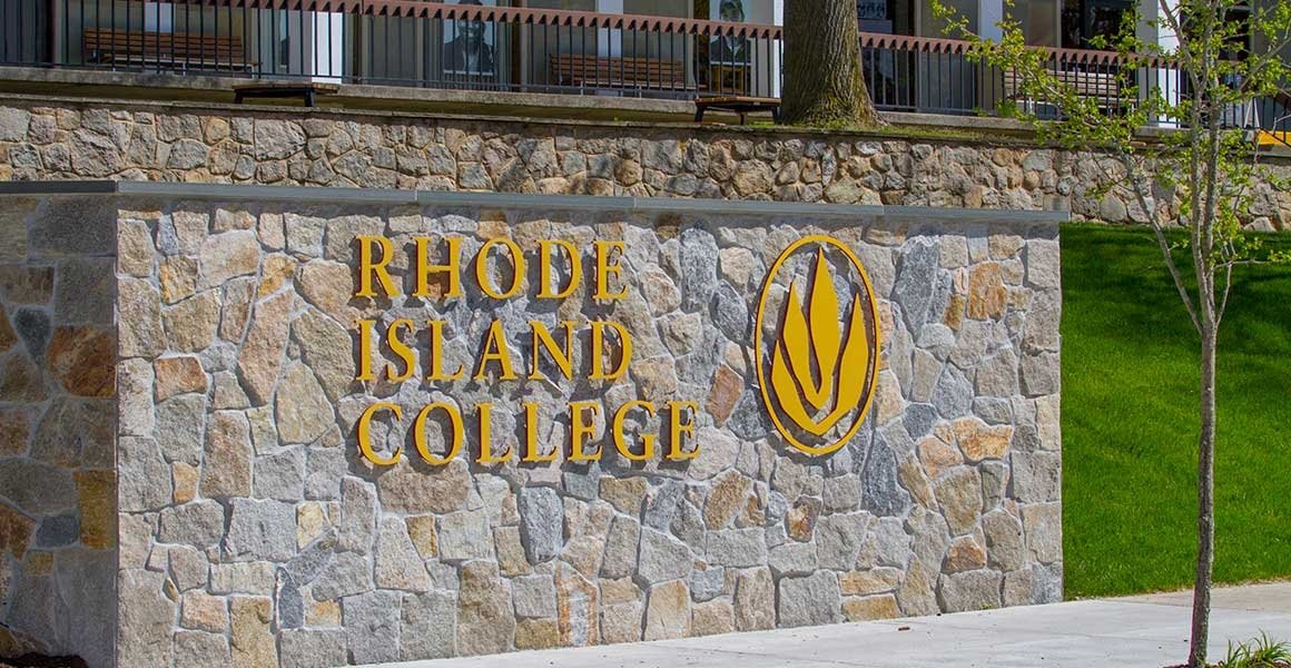 Rhode Island College sign in front of Library