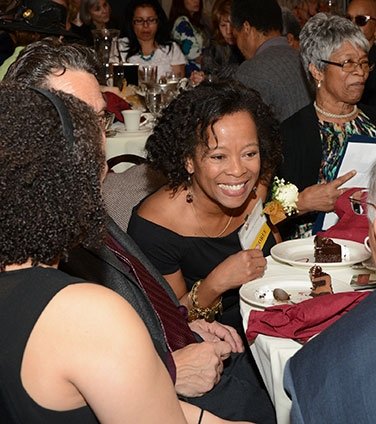 Alumni at a dinner event