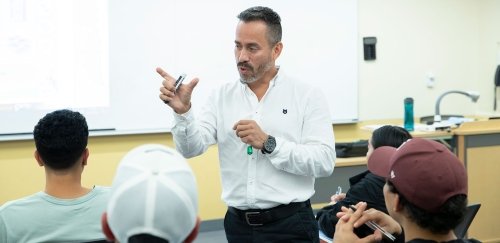 Jhon Cardona teaching ESL class